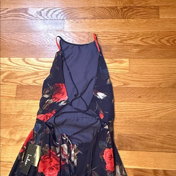 Lulu’s DEBUT NAVY BLUE FLORAL PRINT LACE UP MAXI DRESS size medium - Picture 7 of 9